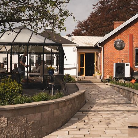 Tva Systrar B&B Skurup Buitenkant foto